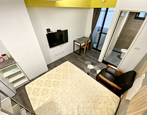 陽台獨洗❤流理臺❤固定一個室內機車位❤工業風❤租補+10% - Image 1