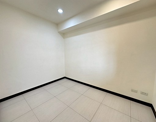 興城團隊-成大城無限棟距美景兩房含平車 - Image 8