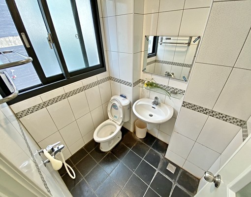 可租補電梯陽台獨洗衛浴開窗♥流理台♥建國北忠明南 - Image 4