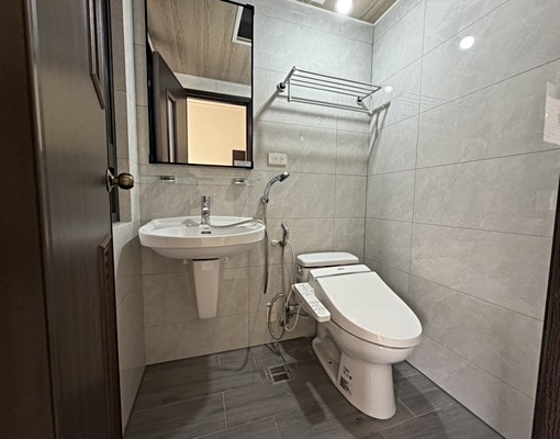 高科大全新二房二衛含車位（可租補） - Image 9