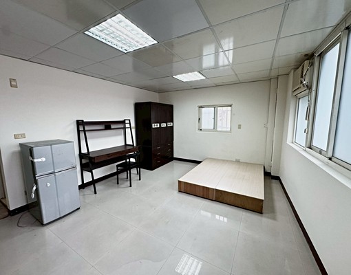 台北橋/菜寮站‧寵物友善‧三面採光‧含網路第四台‧共用洗脫烘 - 591租屋網 - Image 1