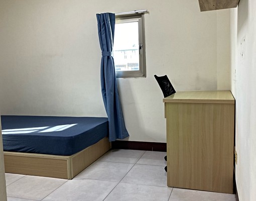 可租補近成大.奇美衛浴開窗邊間雙面採光通風佳室內機車位 - Image 1