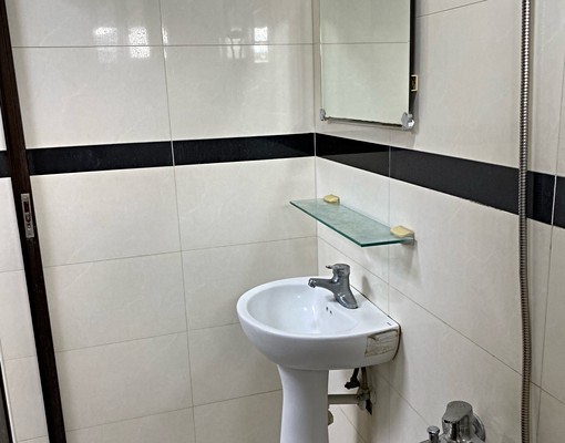 可租補近成大.奇美衛浴開窗邊間雙面採光通風佳室內機車位 - Image 11