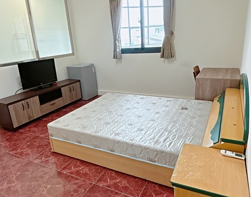 獨立大套房、採光好、供用大陽台、近長億學區、近工業區 - Image 1