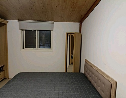 【近海山捷運站】頂加2房1廳1衛｜傢俱家電｜含網路第四台水費 - Image 1