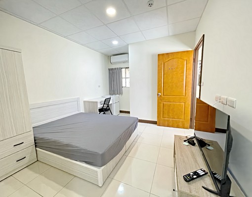 鳳山車站全新未住3樓漂亮套房 - Image 1