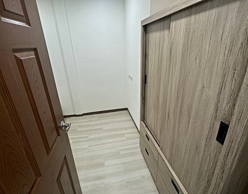 全新豪華裝潢兩房一廳一衛一陽台 - Image 6