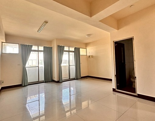 🔥近三井outlet透天🔥可租補🔥台水台電 - Image 3