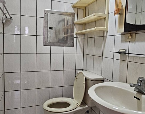 承租可洽📞劉媽媽忠明綠園道長億城有車位 - Image 9