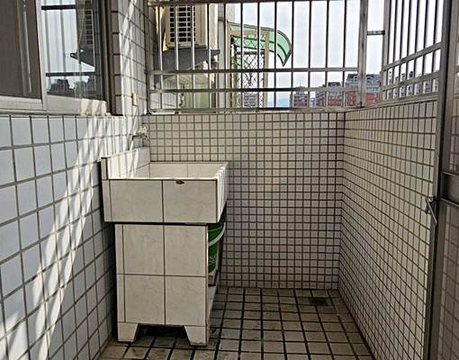 承租可洽📞劉媽媽忠明綠園道長億城有車位 - Image 10