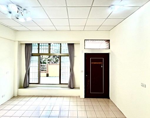 近東大中科..台灣大道朝南４房３衛平車～正職.可合租 - Image 1