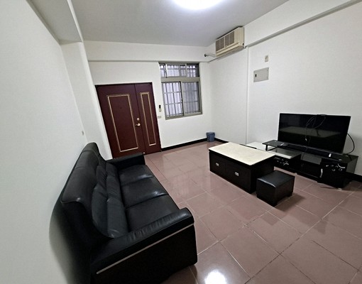 可租補入戶籍、自強路一段~透天1-3樓４房~中正堂旁近 - Image 1