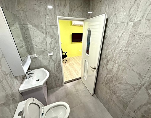 府中❣️獨立陽台曬衣洗衣機空間大免爬高捷運機能佳新裝潢可開伙 - Image 4