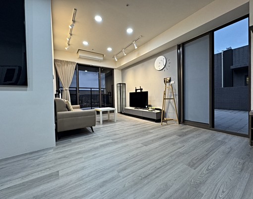 𒅒正中路重劃區昕中城大2房車+一個大露台傢俱俱全𒅒 - Image 1