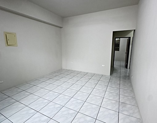 星鴻社宅可租補/一樓住家/門前好停車 - Image 3