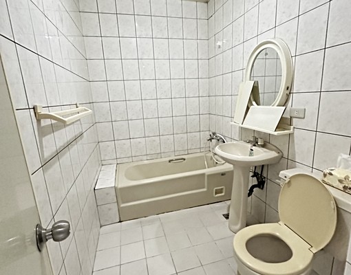 星鴻社宅可租補/一樓住家/門前好停車 - Image 9