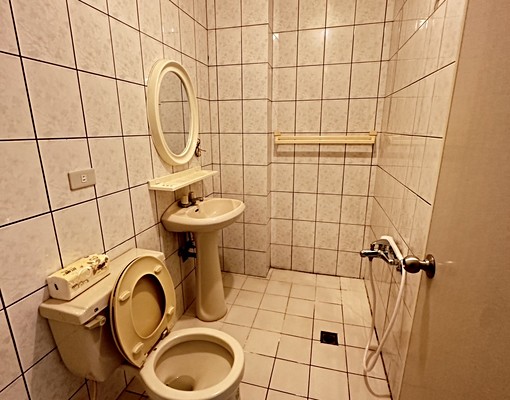 星鴻社宅可租補/一樓住家/門前好停車 - Image 10