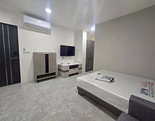 市中心全新裝修.可寵物.可租補.有垃圾集中.機車位 - Image 1