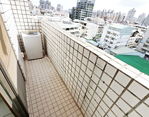 ✔雙陽台✔電梯✔管理員✔近審計、教育大 - Image 6