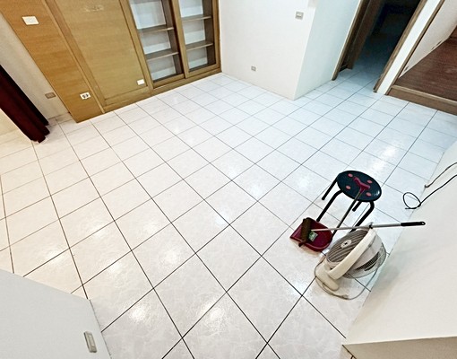 捷運三重國小◆電梯3房◆採光垃圾代收★陽台 - Image 3