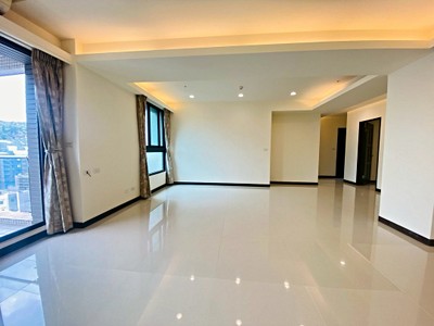 專任開價最便宜世界之星景觀三房車(可塑4房)