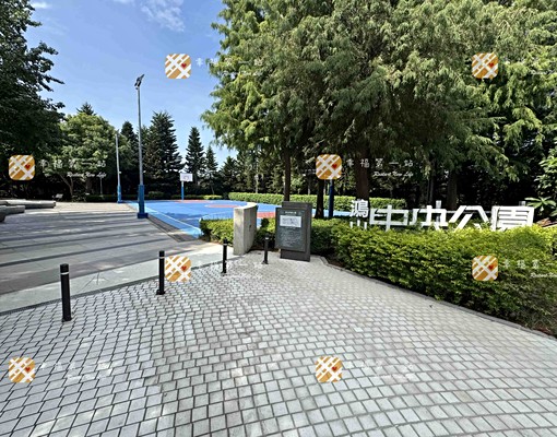 沙鹿全新透天✨含車管(24hr👍￸�住戶專屬籃球場大公園 - Image 1