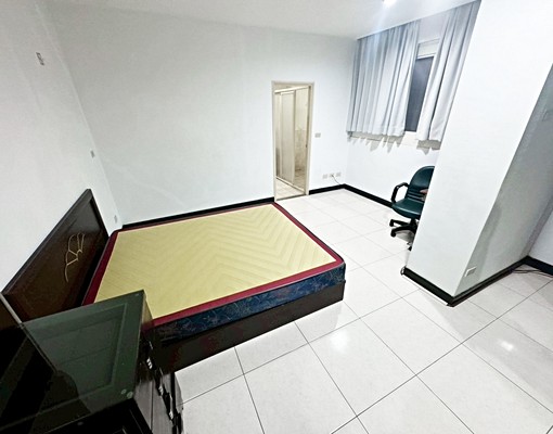 捷運永安市場◆大空間套房◆獨洗乾溼分離★採光 - Image 2