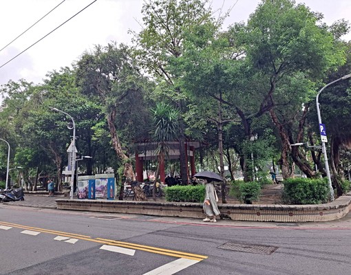 面四維公園雙衛三房 - Image 1