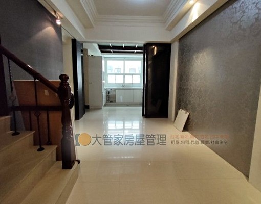 租學區.透天採光佳附裝潢.車庫 - Image 2