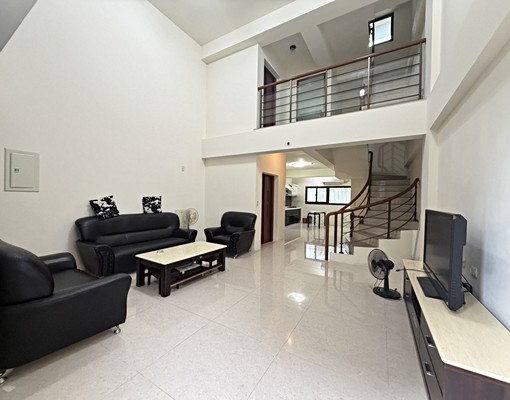 💖整棟電梯透天採光四房💖含管理費💖限家庭 - Image 1