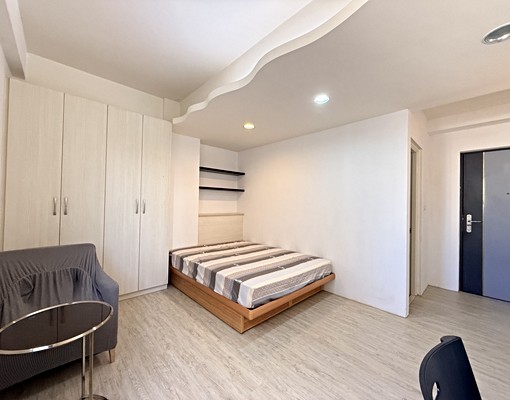 🔥可租補陽台獨洗獨曬有電梯/東山商圈🔥 - Image 1