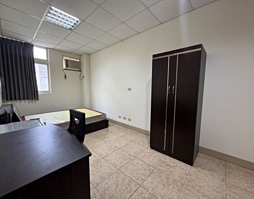 博愛街得正旁電梯美套房｜採光佳生活機能超強 - Image 3