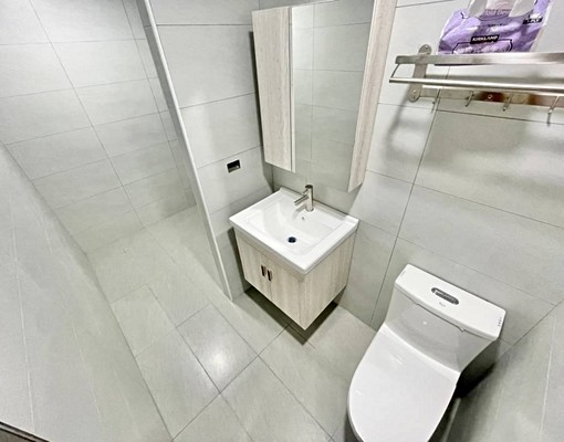 ✨何厝國小陽台套房︱獨洗曬︱室內機車位衛浴開窗︱子母車可租補 - Image 5