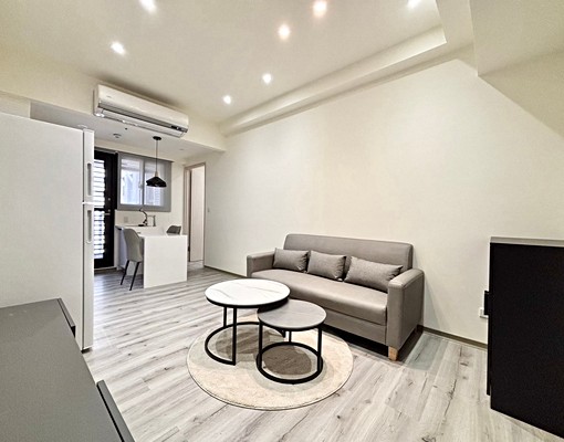 近文心秀泰✨高樓層✨可租補戶籍✨2房車位 - Image 1