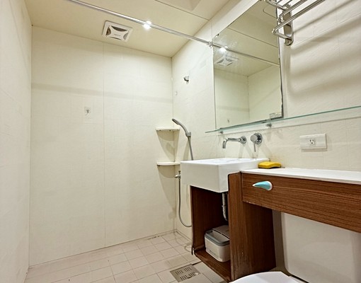 徐匯🌟獨立超大空間🌟獨洗曬🌟可貓🌟雙人掀床🌟台電 - Image 14