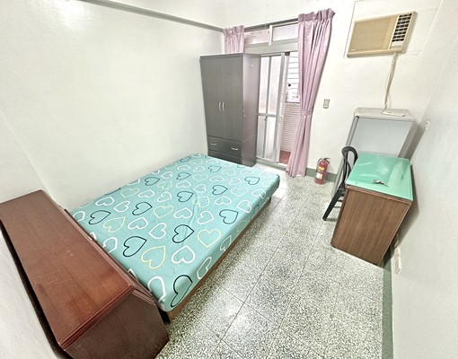 🚩中清vs五權陽台套房︱獨洗曬︱可租補︱東興市場︱夜市 - Image 1