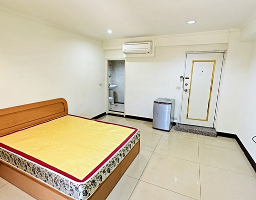 近工業區採光佳套房(禁菸.附機車位) - Image 2