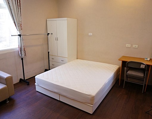 新竹中正路套房近空軍醫院(獨立洗衣機)(可申請租屋補助) - Image 1