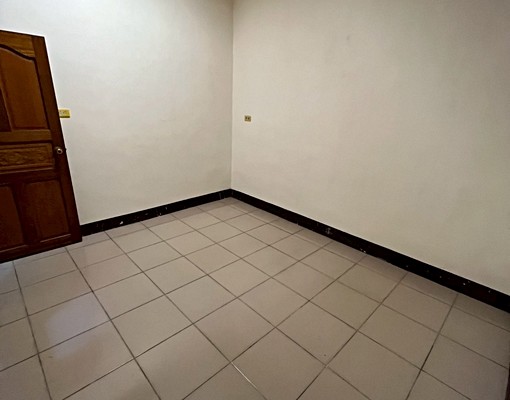 環境清新,適合工人,上班人員及小家庭住宿!! - Image 9