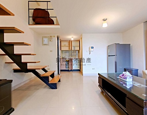 A家樂福旁商圈|租屋首選精美樓中樓|室內機車位 - Image 5