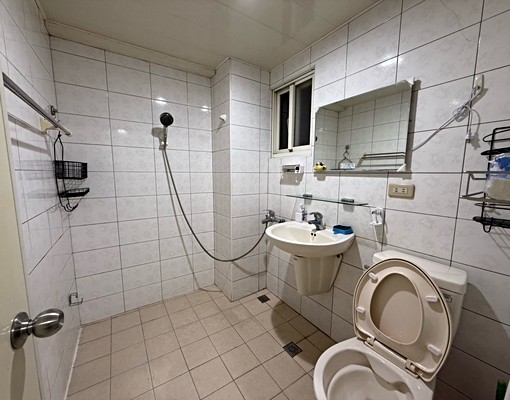 近菜寮站。台電電。廁所對外窗 - Image 8