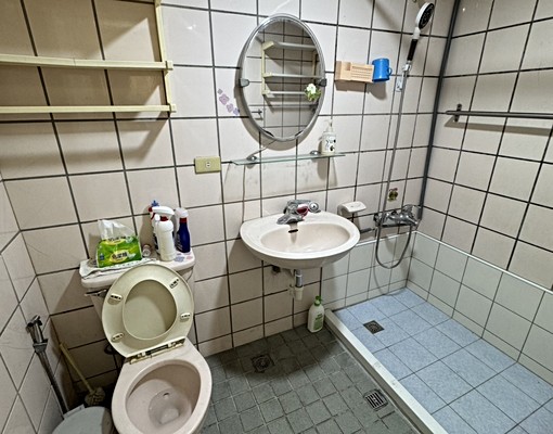 ❌寵❌🚬❌神桌!可租補!近國小機能佳電梯三房『五泰老高』 - Image 6