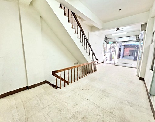 中央公園.大立百貨商圈邊間透天1+2店住 - Image 3