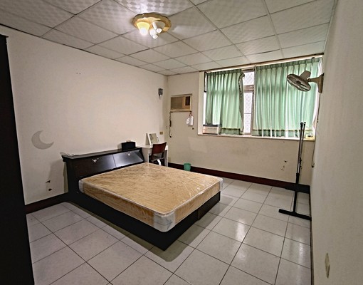 近高師大四維一路3樓獨立大套房採光佳 - Image 2