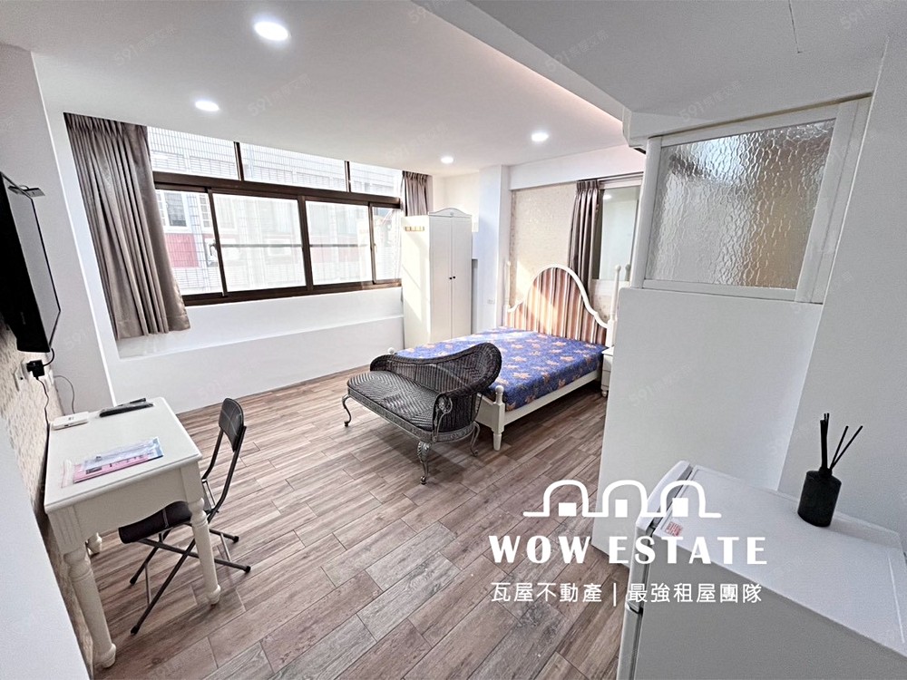 可租補✨西屯電梯套房✨陽台獨洗曬✨機車位子母車附近機能好 - Image 1