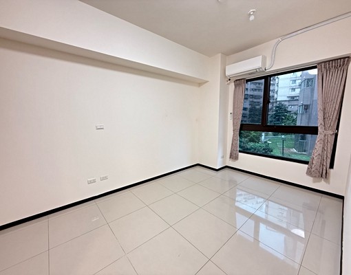 新春街樂活綻兩房車生活機能集中適合小家庭 - Image 6