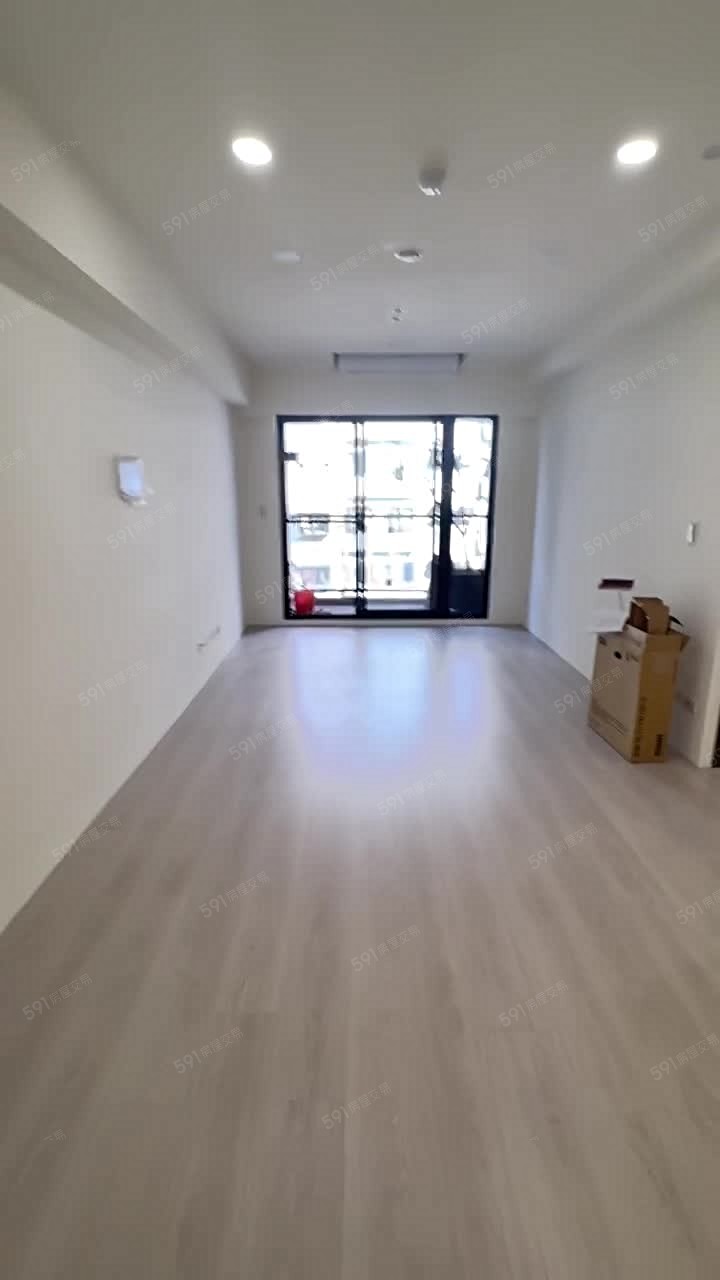 🌸仁山潮尚居🚘雙車位💖可租補✔️入戶籍🛀泡澡浴缸 - Image 1