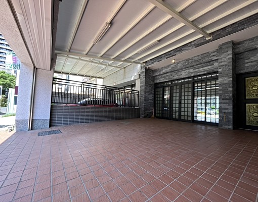 💚蓁室好房💛青埔A18透天店面💛免管理費免停車費 - Image 1