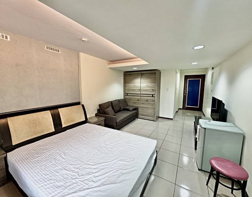 自租捷運優質電梯15坪大套房 - Image 3