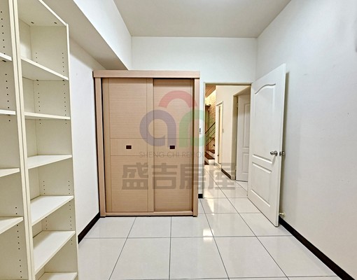 世貿愛瑪市，樓中樓漂亮全配三房+子母平車，禁菸禁寵 - Image 9